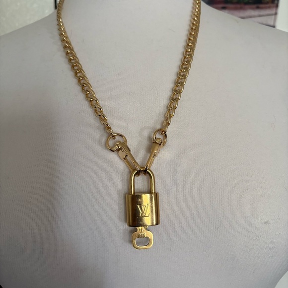 Authentic Louis Vuitton brass lock and key with 2 non-LV chains - Picture 9 of 14